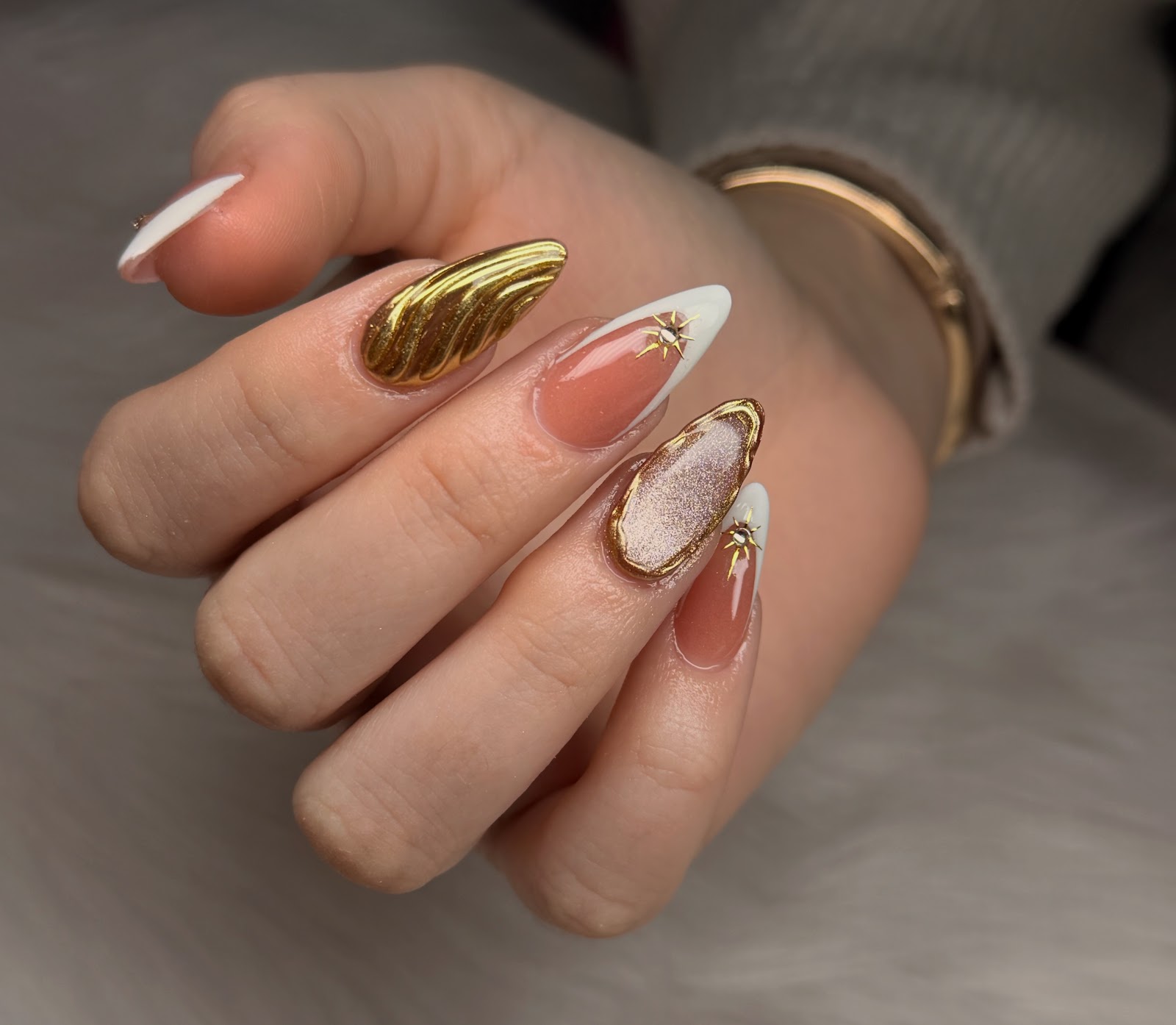 Miss Glam Nails logo